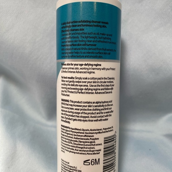 No7 Protect and Perfect Cleansing Water - Picture 2 of 2